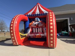 637116727 122186282108796550 8006596816014766341 n 1772160489 Carnival Game - Clown Tooth Knockout